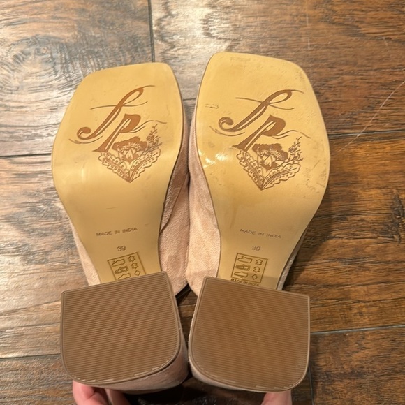 NEW! Free People Pearl Sand Margo Platform Sandal - Size 39EU/9US - Picture 15 of 16